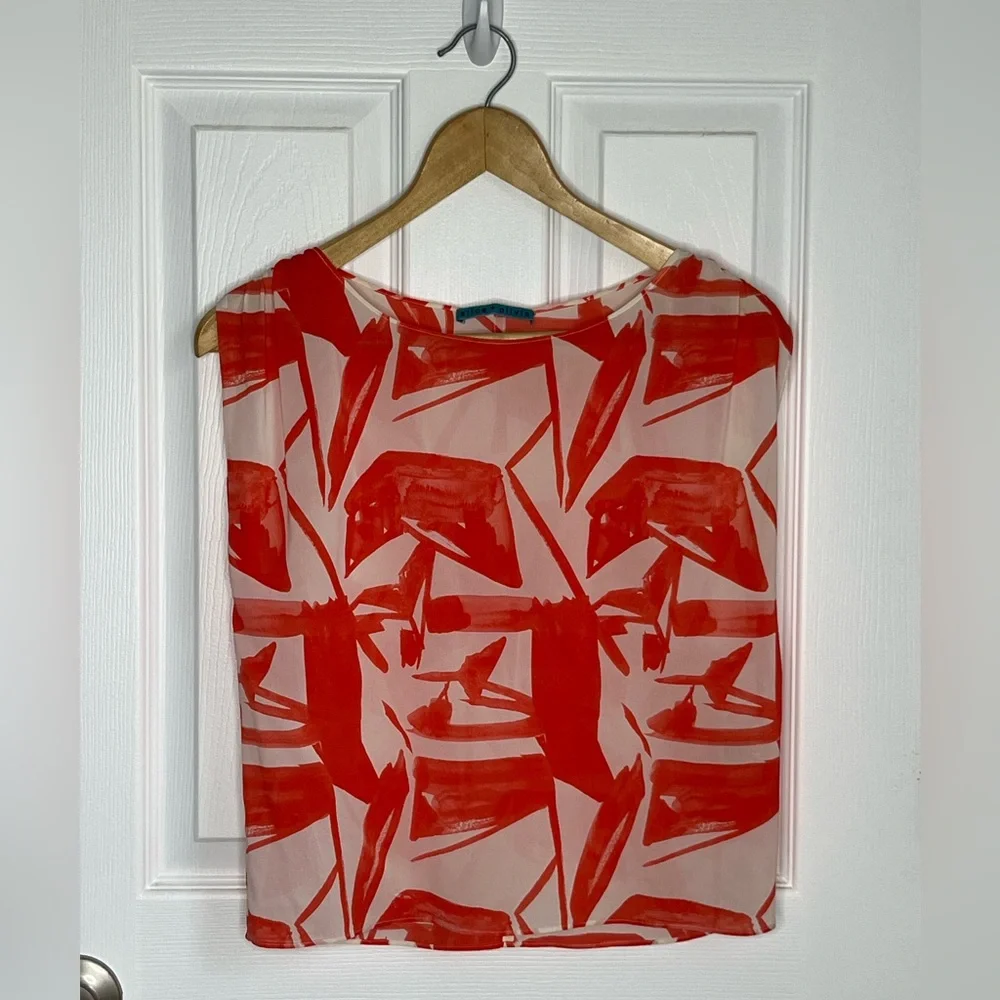 ALICE + OLIVIA Abstract Silk Sleeveless Top - Picture 1 of 6